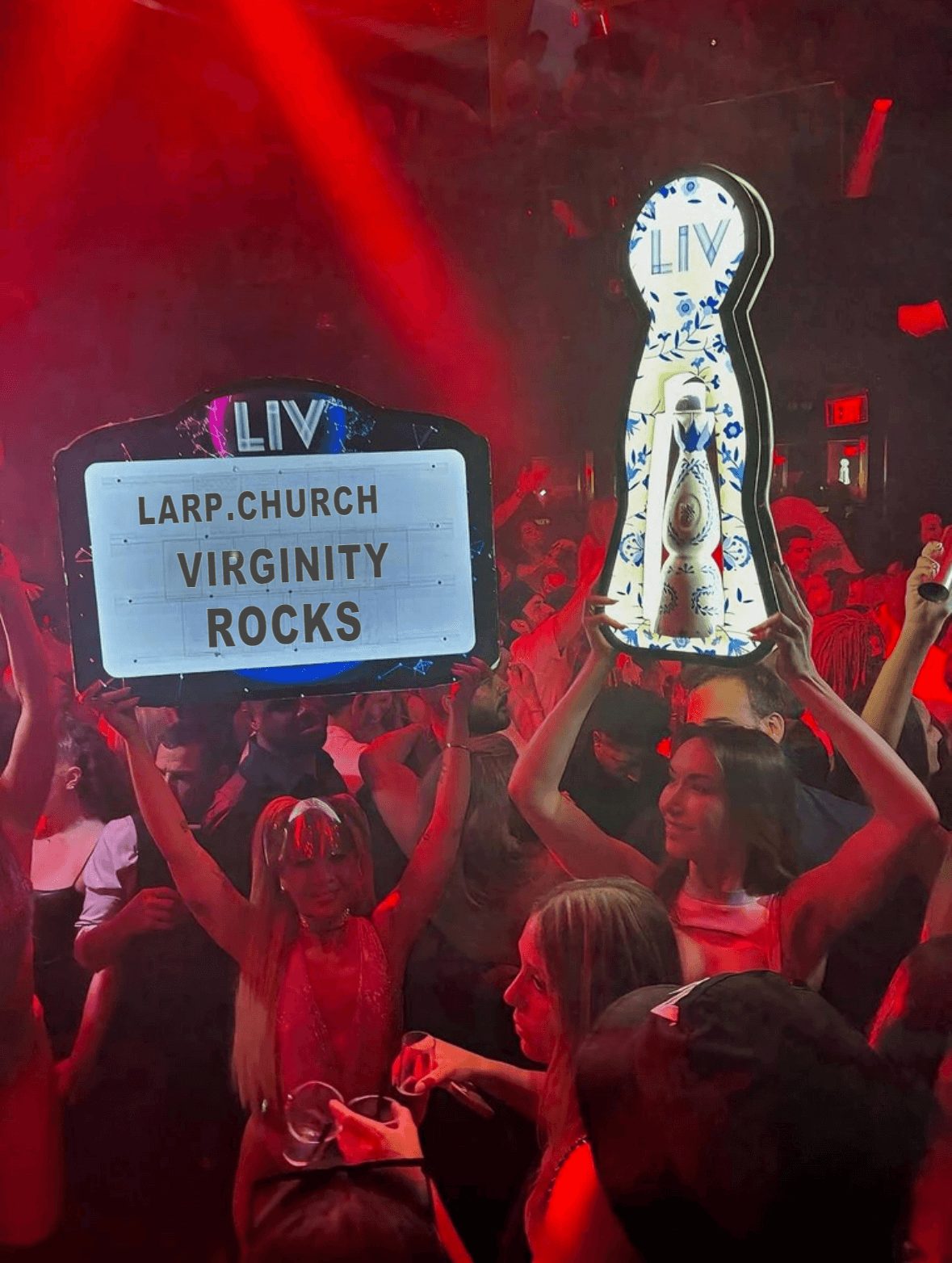 Example of a custom fansign integrated into a nightclub display photo